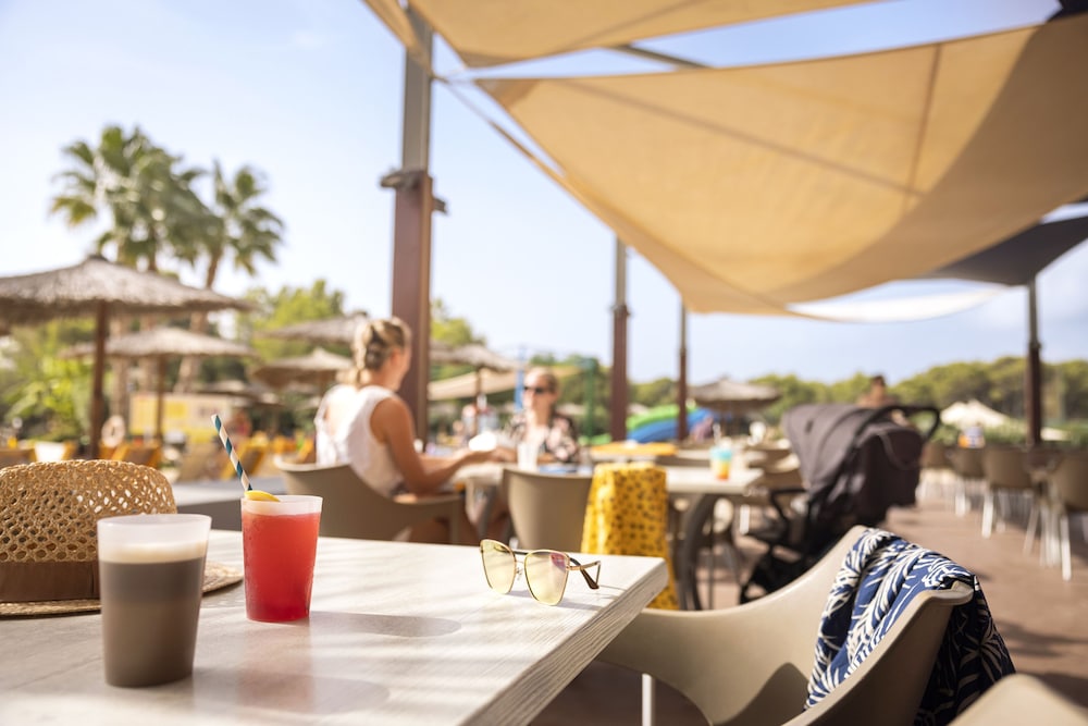 TUI MAGIC LIFE Cala Pada — Restaurant & bars in Santa Eulalia, Balearic Islands