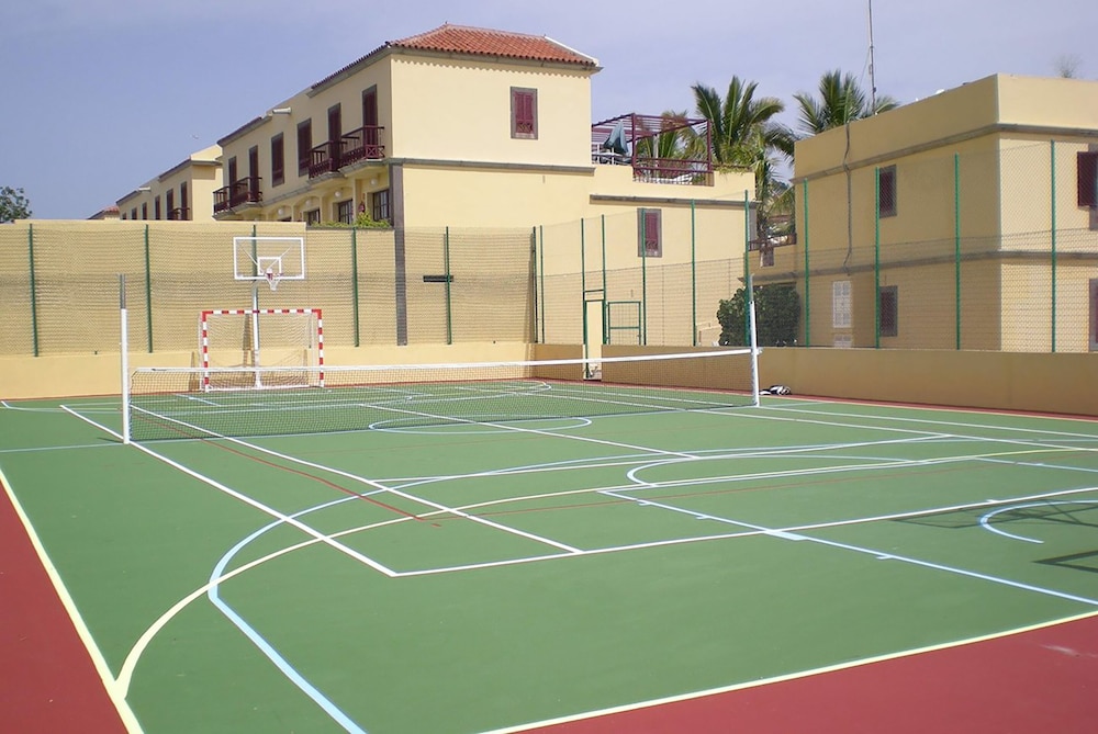 Bungalows Maspalomas Oasis Club — Sports & recreation in Maspalomas, Canary Islands
