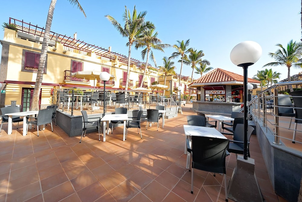 Bungalows Maspalomas Oasis Club — Restaurant & bars in Maspalomas, Canary Islands