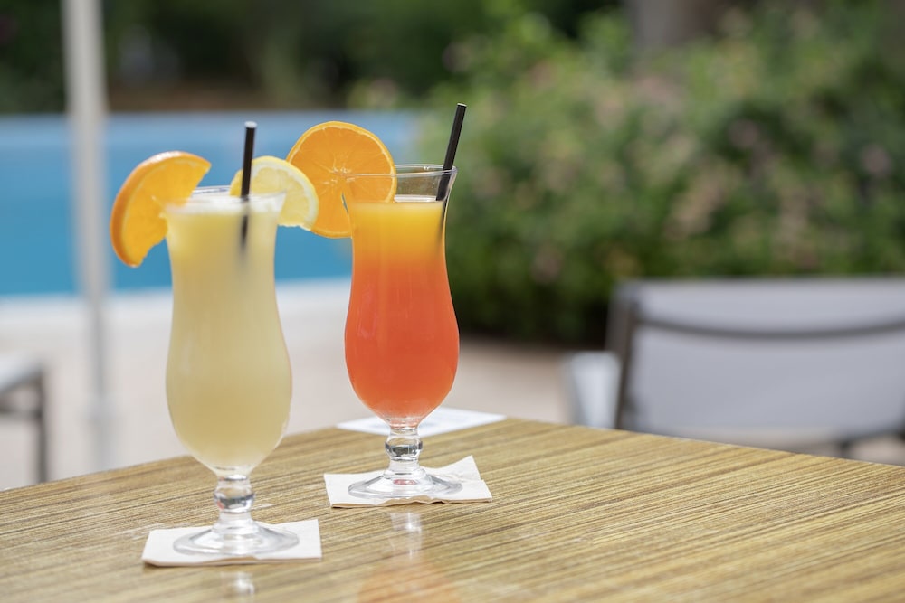 HM Mar Blau Aparthotel — Restaurant & bars in Sa Coma, Balearic Islands