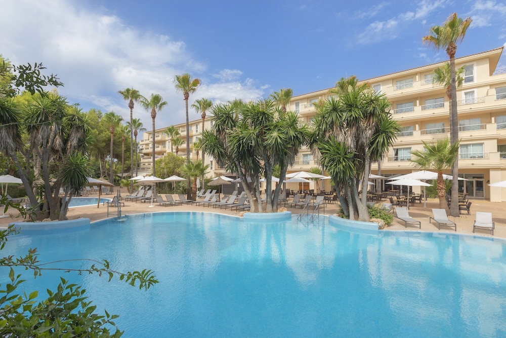 HM Mar Blau Aparthotel — Main photo in Sa Coma, Balearic Islands
