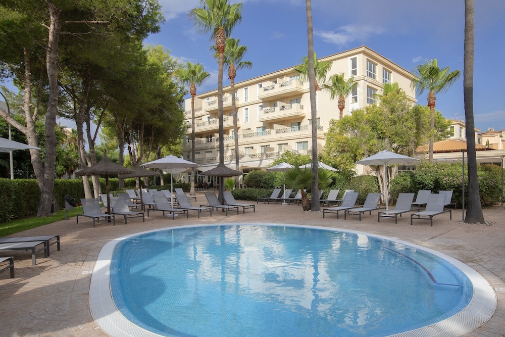 HM Mar Blau Aparthotel — Swimming pool in Sa Coma, Balearic Islands