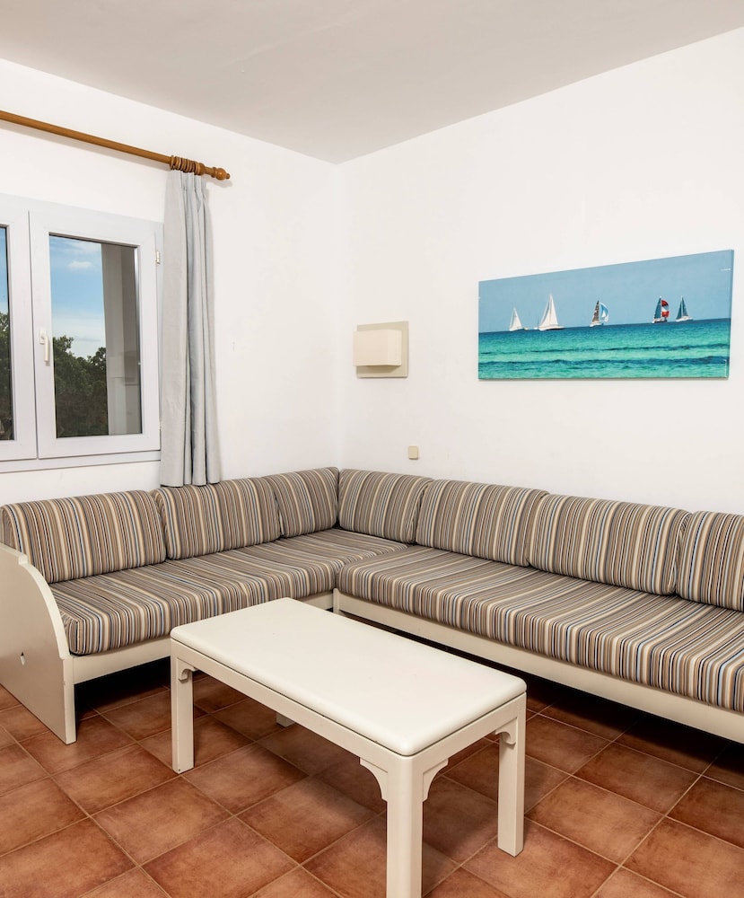 Hotel Club Es Talaial — Rooms in Cala d´Or, Balearic Islands