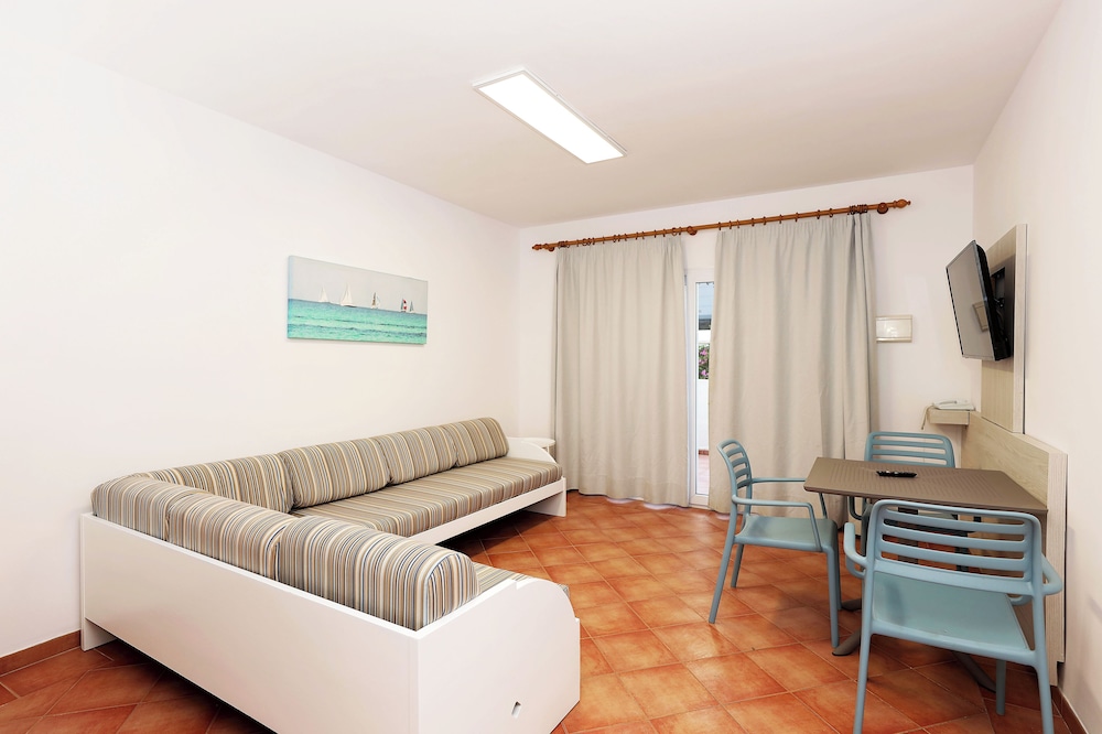 Hotel Club Es Talaial — Rooms in Cala d´Or, Balearic Islands