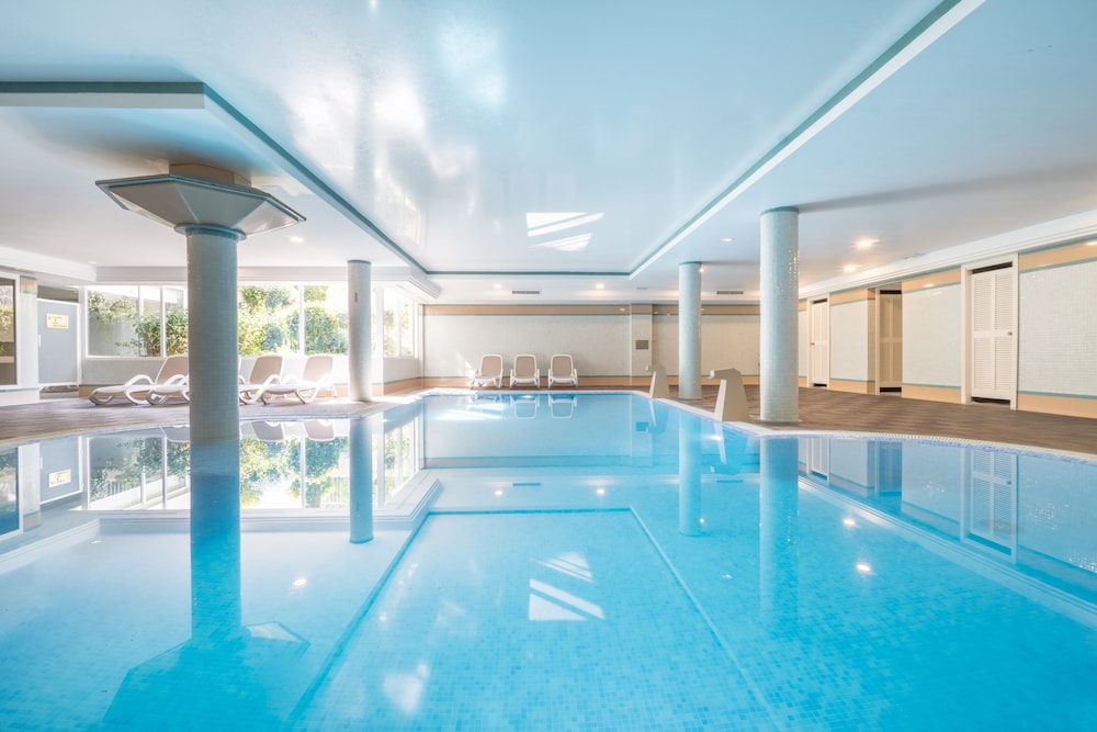 Aparthotel Tropicana — Swimming pool in Cala Millor, Balearic Islands