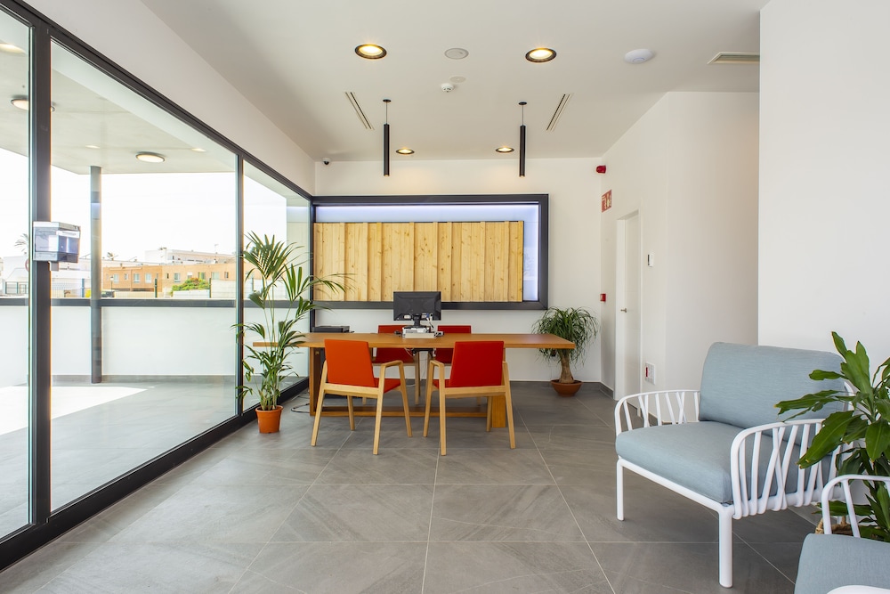 Hotel Taimar — Hotel building in Costa Calma, Canary Islands