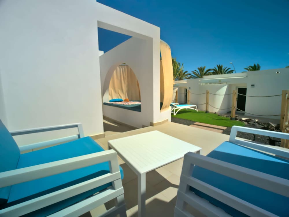 Hotel Taimar — Hotel building in Costa Calma, Canary Islands