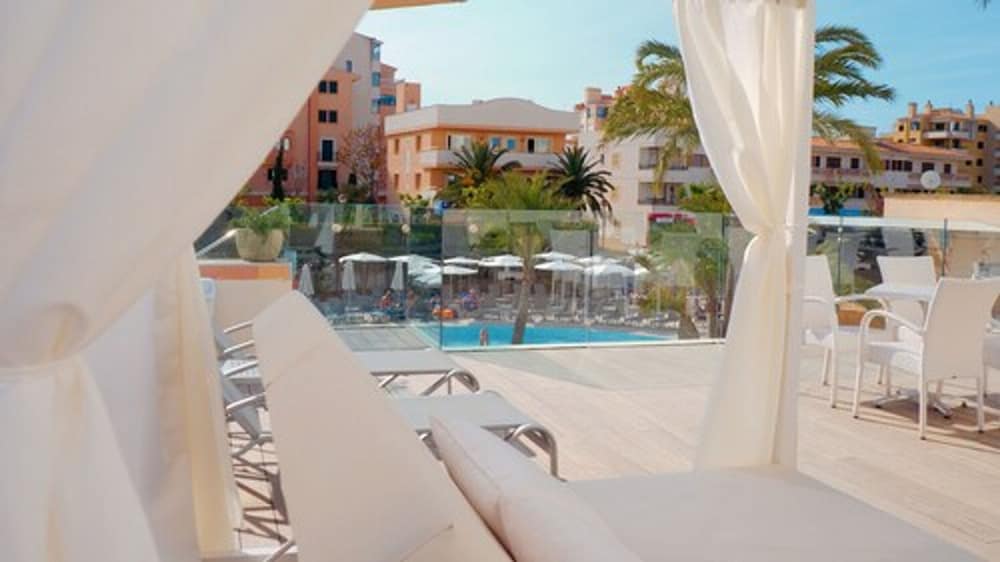 Hotel Girasol — Swimming pool in Cala Millor, Balearic Islands