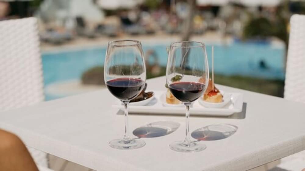Hotel Girasol — Restaurant & bars in Cala Millor, Balearic Islands