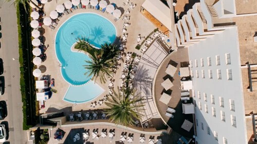 Hotel Girasol — Swimming pool in Cala Millor, Balearic Islands