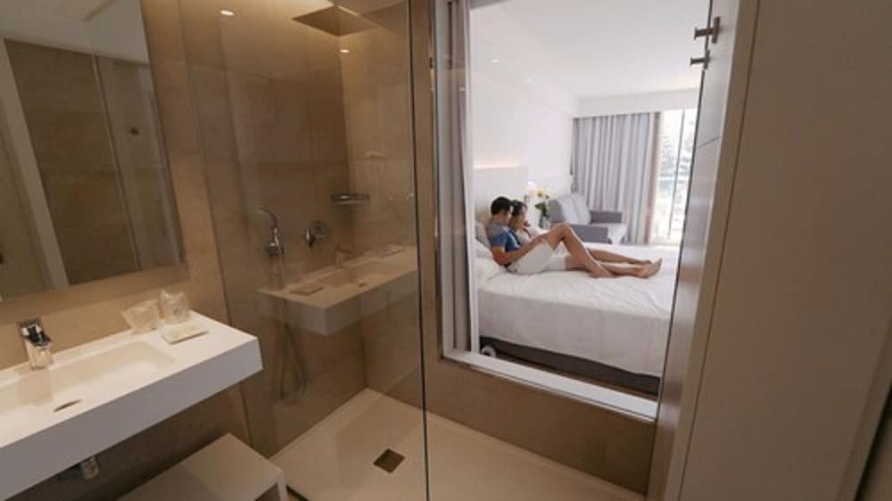 Hotel Girasol — Hotel rooms in Cala Millor, Balearic Islands