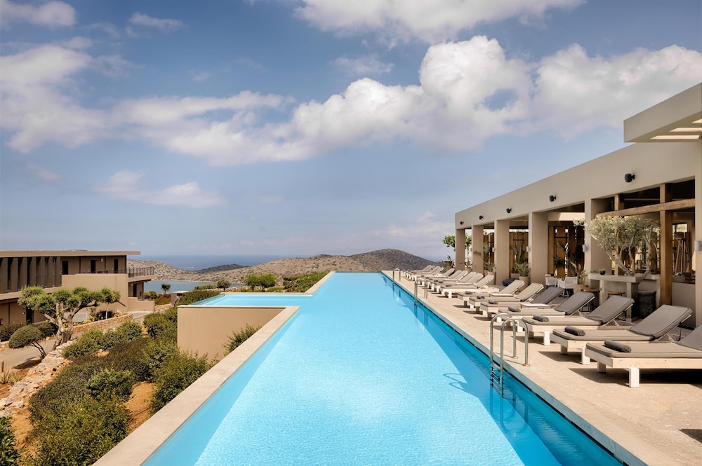 Domes Aulus Elounda Resort, Curio Collection by Hilton - All inclusive — Swimming pool in Elounda