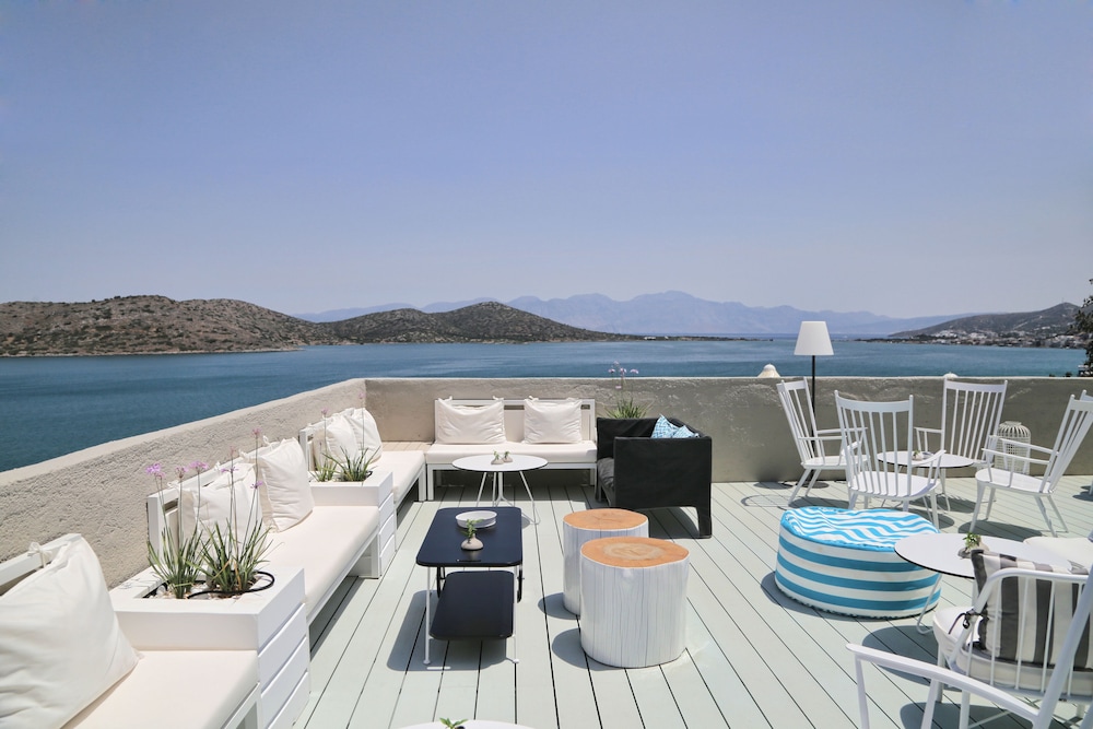 Domes Aulus Elounda Resort, Curio Collection by Hilton - All inclusive — Restaurant & bars in Elounda