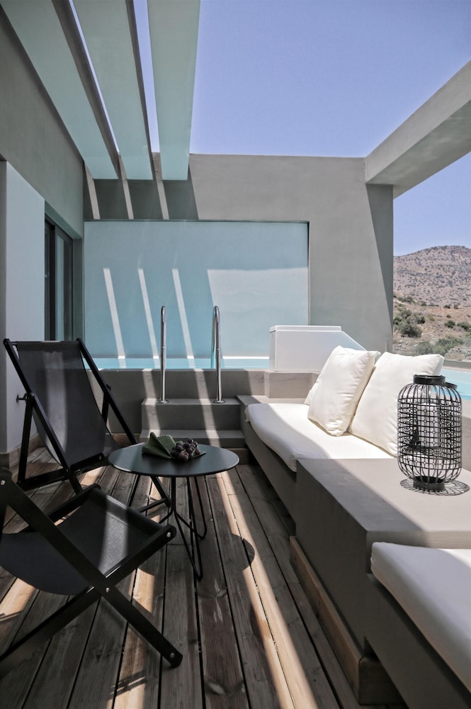 Domes Aulus Elounda Resort, Curio Collection by Hilton - All inclusive — Hotel rooms in Elounda