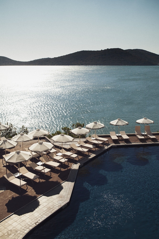 Domes Aulus Elounda Resort, Curio Collection by Hilton - All inclusive — Swimming pool in Elounda