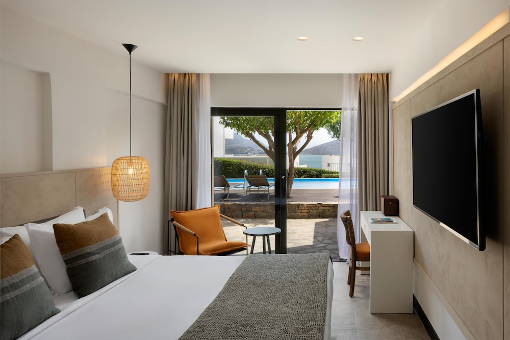 Domes Aulus Elounda Resort, Curio Collection by Hilton - All inclusive — Hotel rooms in Elounda