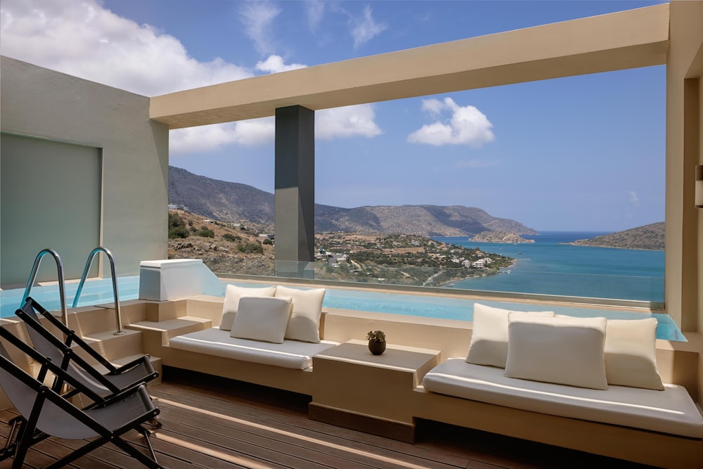 Domes Aulus Elounda Resort, Curio Collection by Hilton - All inclusive — Hotel rooms in Elounda
