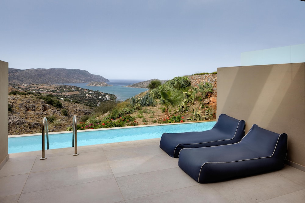 Domes Aulus Elounda Resort, Curio Collection by Hilton - All inclusive — Swimming pool in Elounda