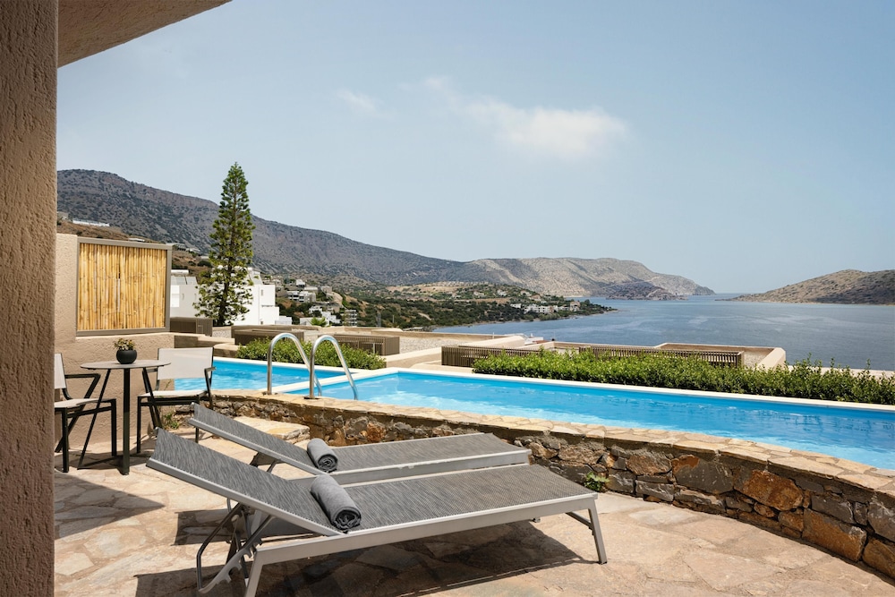 Domes Aulus Elounda Resort, Curio Collection by Hilton - All inclusive — Swimming pool in Elounda
