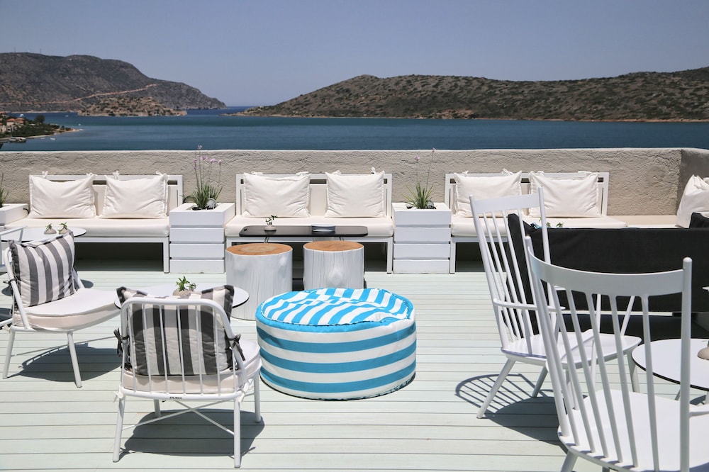 Domes Aulus Elounda Resort, Curio Collection by Hilton - All inclusive — Restaurant & bars in Elounda