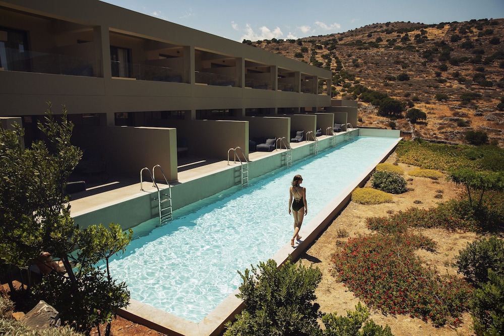 Domes Aulus Elounda Resort, Curio Collection by Hilton - All inclusive — Swimming pool in Elounda