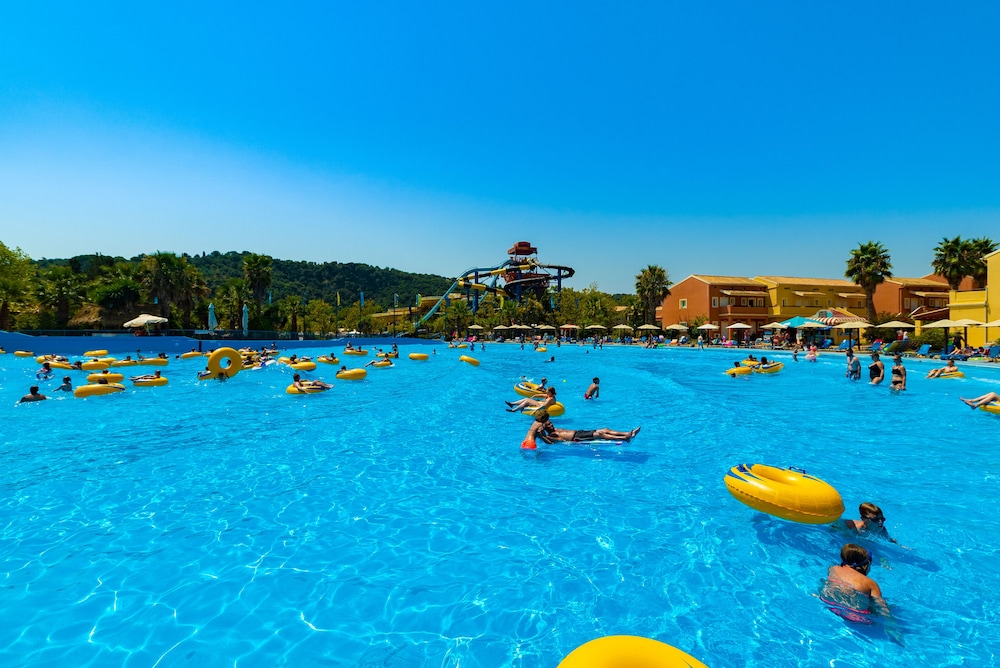 Aqualand Resort — Swimming pool in Agios Ioannis Parelia, Ionian Islands
