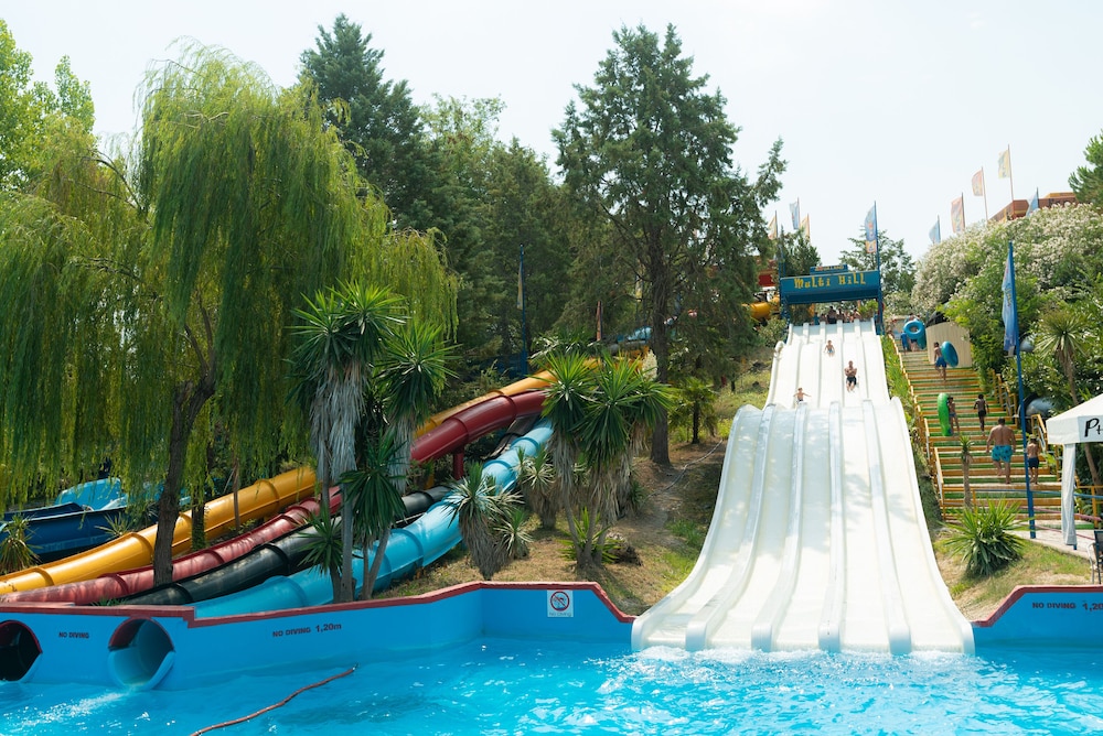 Aqualand Resort — Swimming pool in Agios Ioannis Parelia, Ionian Islands