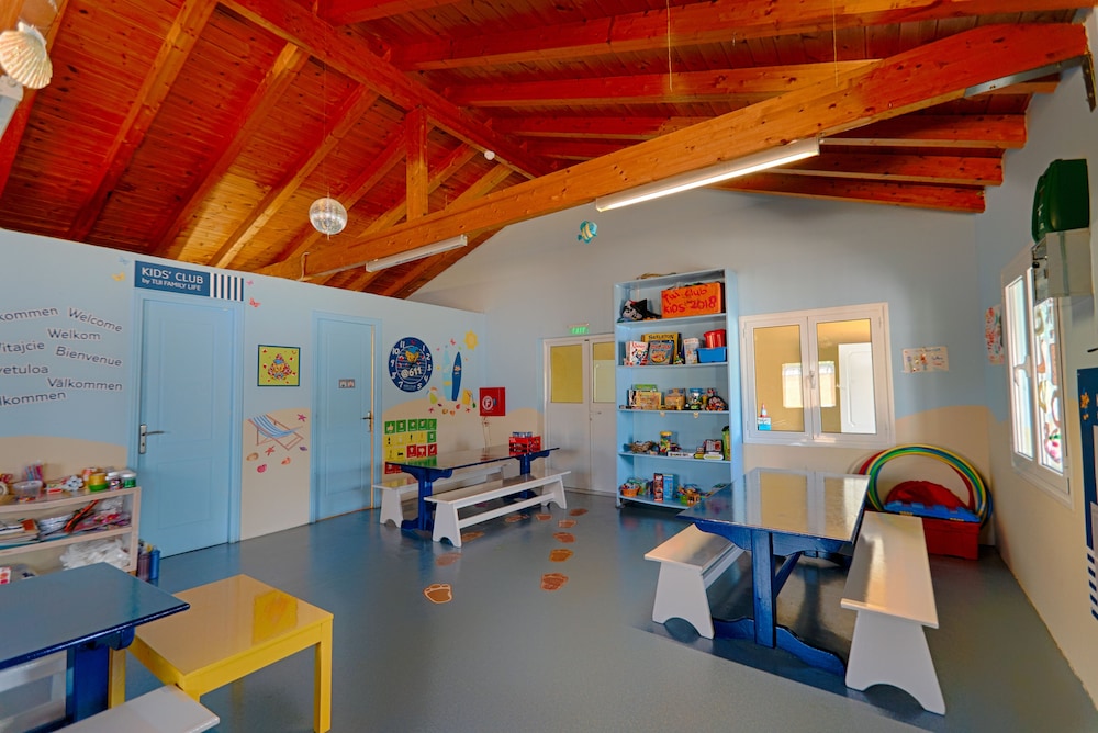 Aqualand Resort — Attractions for children in Agios Ioannis Parelia, Ionian Islands