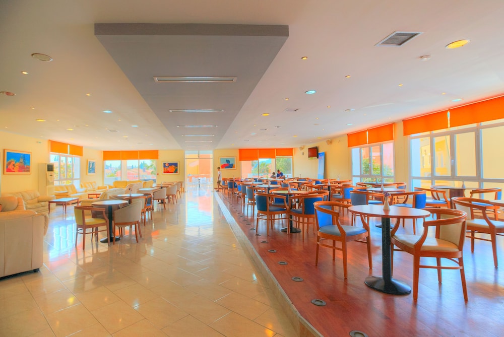 Aqualand Resort — Restaurant & bars in Agios Ioannis Parelia, Ionian Islands