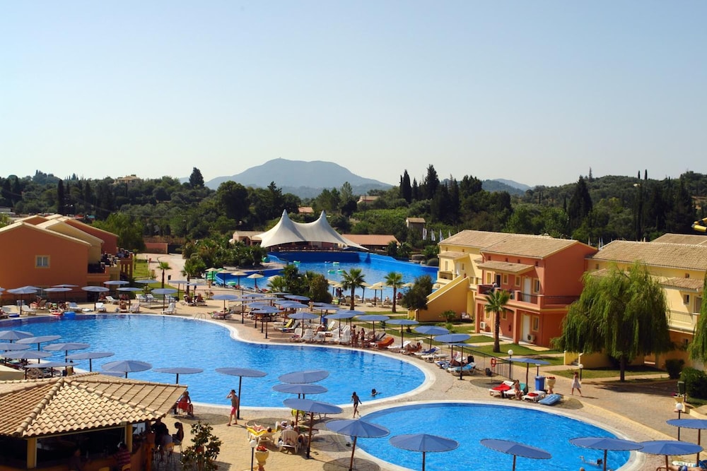 Aqualand Resort — Swimming pool in Agios Ioannis Parelia, Ionian Islands