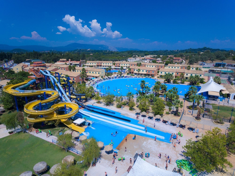 Aqualand Resort — Swimming pool in Agios Ioannis Parelia, Ionian Islands