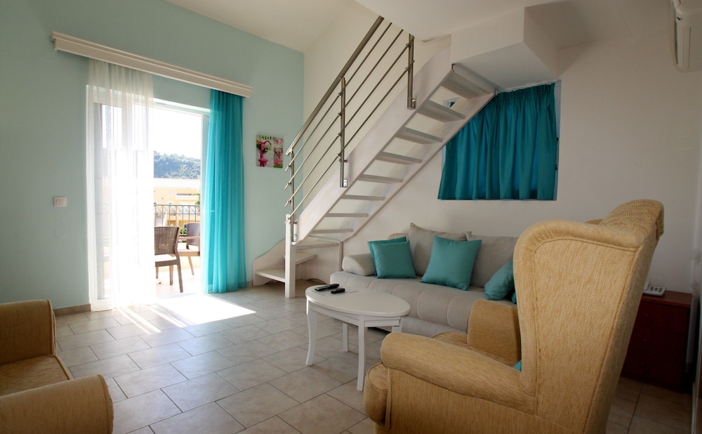 Aqualand Resort — Hotel rooms in Agios Ioannis Parelia, Ionian Islands