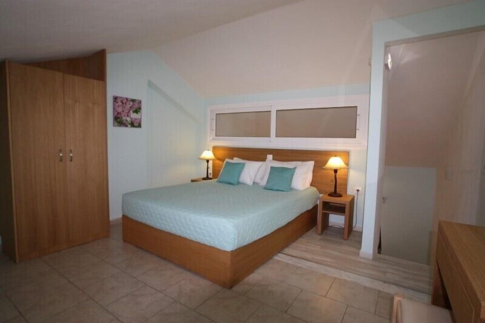 Aqualand Resort — Hotel rooms in Agios Ioannis Parelia, Ionian Islands