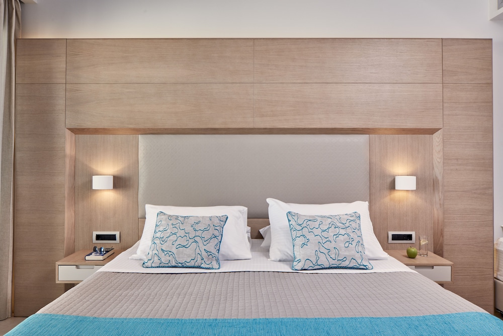 Porto Bello Royal - All inclusive — Hotel rooms in Kardamena, South Aegean