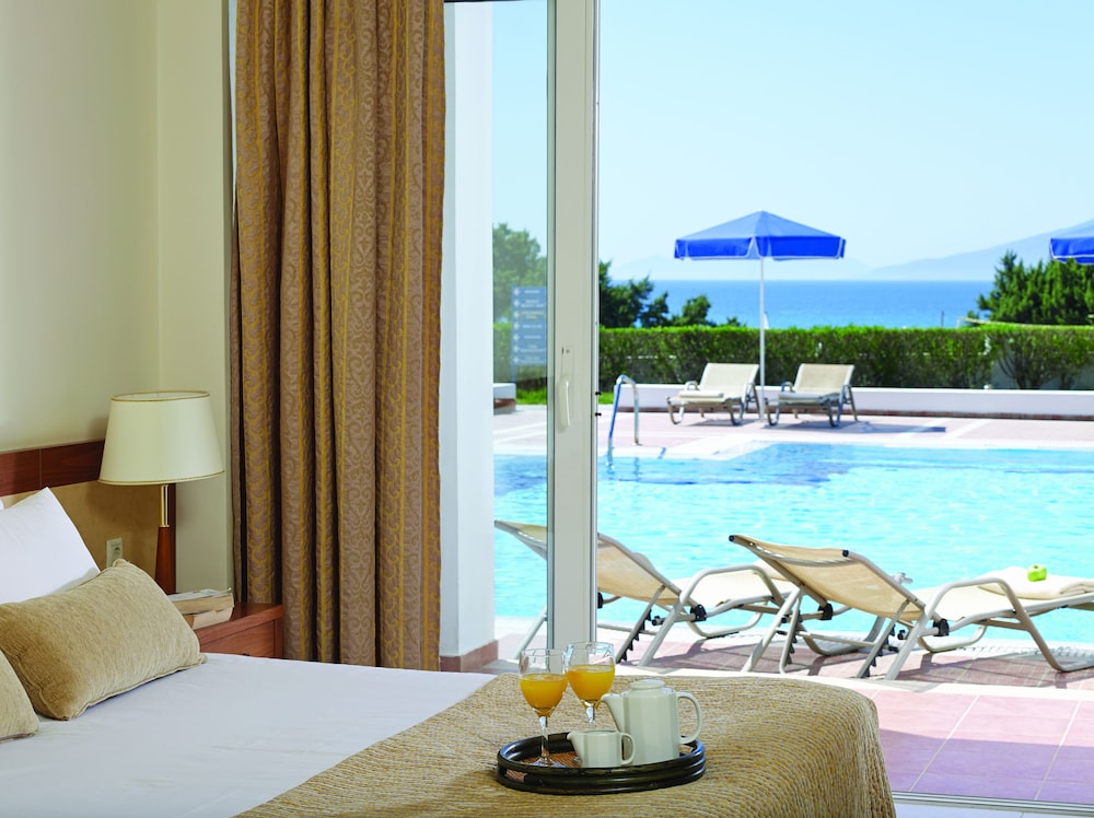 Porto Bello Royal - All inclusive — Hotel rooms in Kardamena, South Aegean