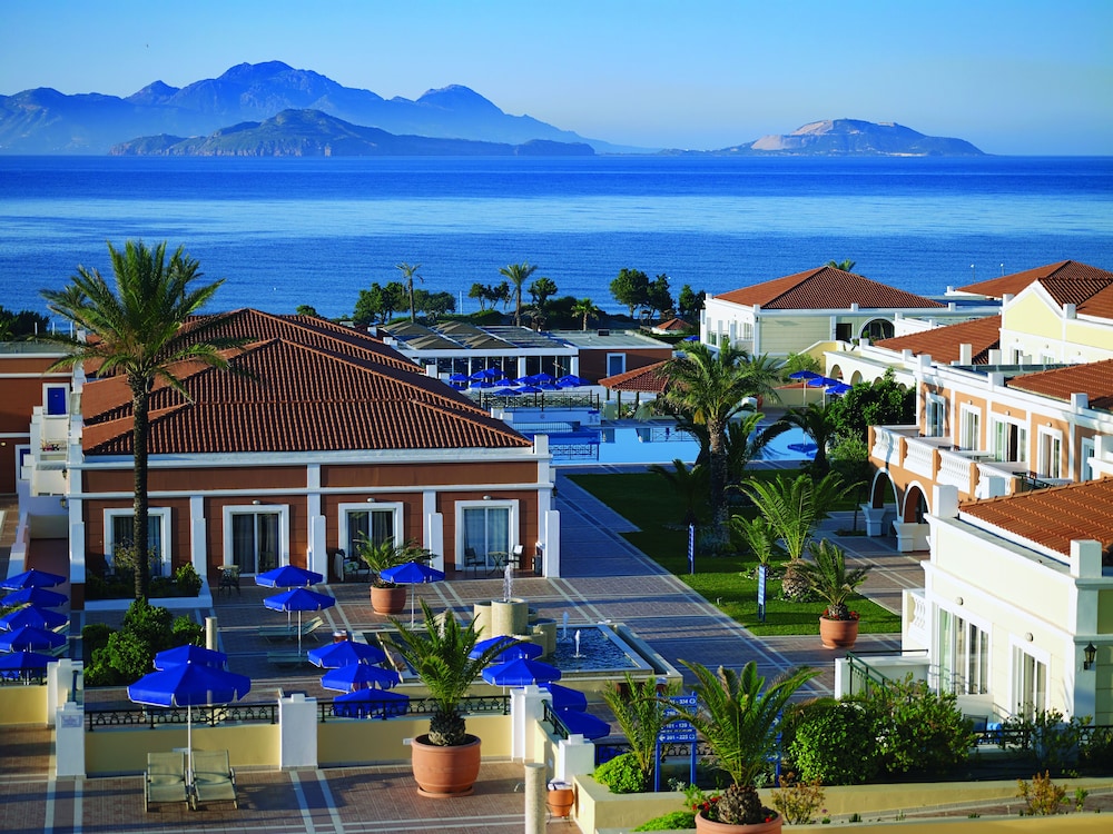 Porto Bello Royal - All inclusive — Hotel building in Kardamena, South Aegean