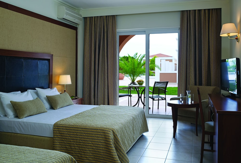 Porto Bello Royal - All inclusive — Hotel rooms in Kardamena, South Aegean