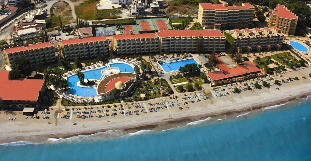 Sunshine Rhodes - All Inclusive — Shared spaces in Ialyssos, South Aegean