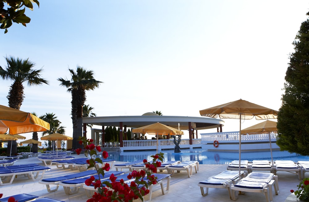 Sunshine Rhodes - All Inclusive — Pool in Ialyssos, South Aegean