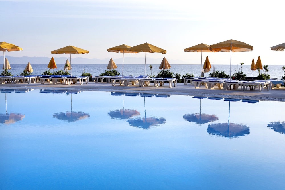 Sunshine Rhodes - All Inclusive — Pool in Ialyssos, South Aegean