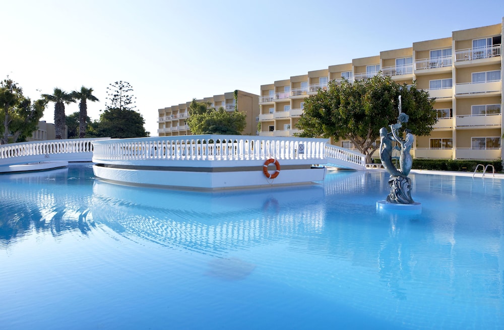 Sunshine Rhodes - All Inclusive — Pool in Ialyssos, South Aegean