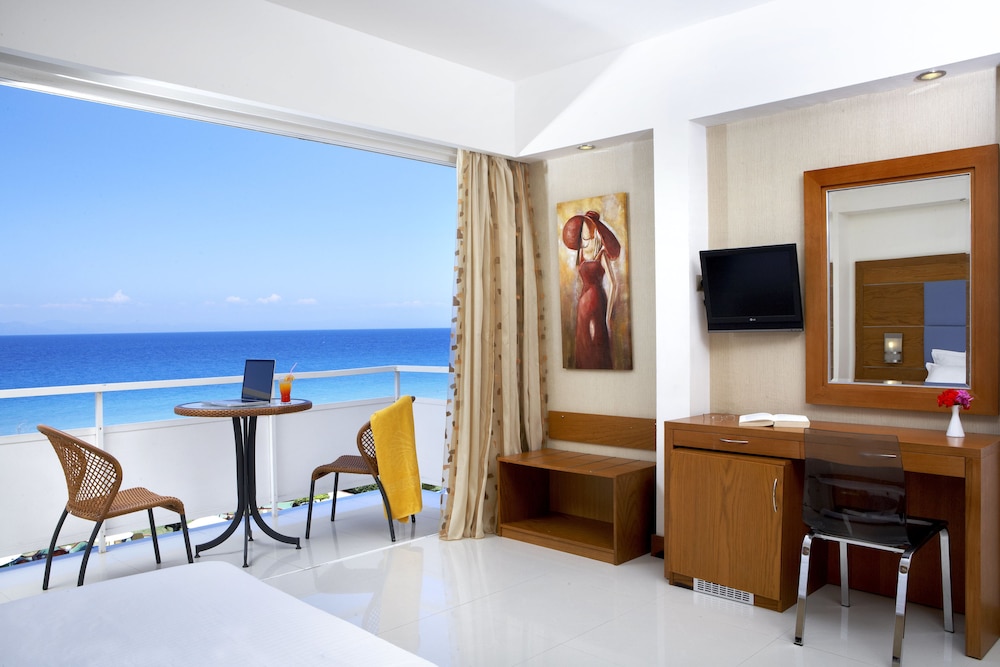 Sunshine Rhodes - All Inclusive — Rooms in Ialyssos, South Aegean