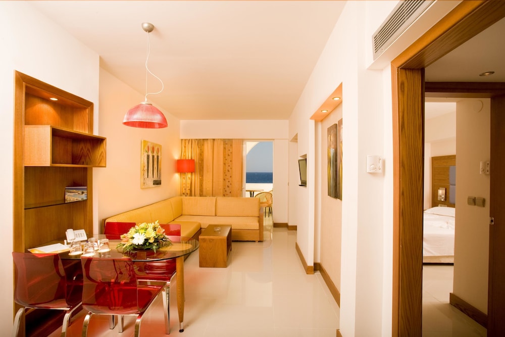 Sunshine Rhodes - All Inclusive — Rooms in Ialyssos, South Aegean