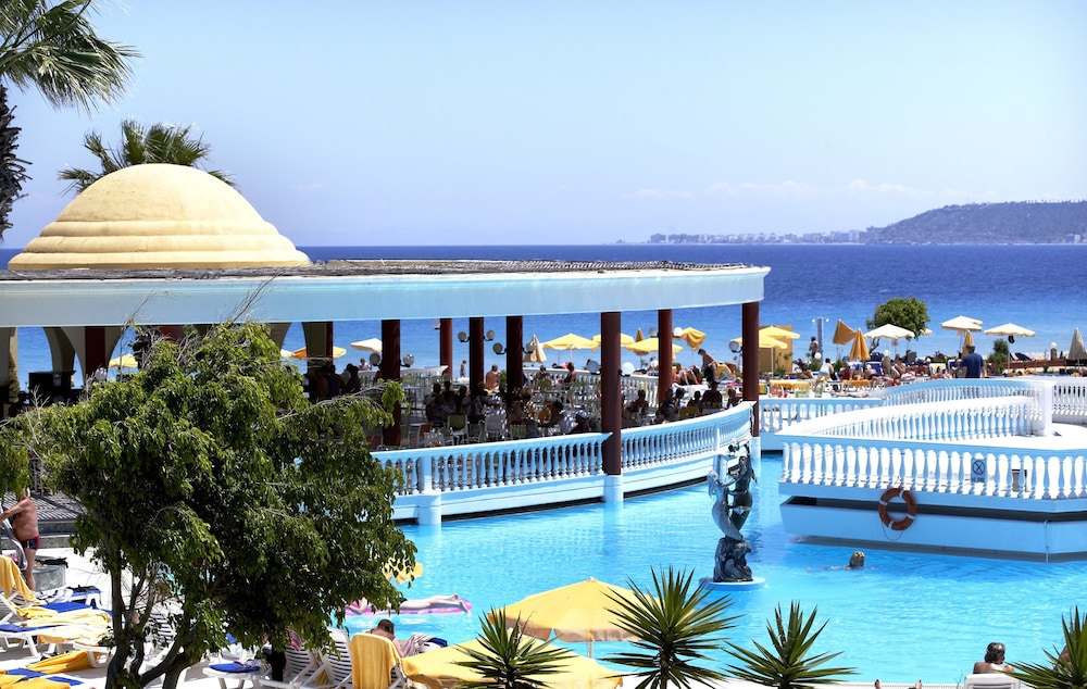 Sunshine Rhodes - All Inclusive — Pool in Ialyssos, South Aegean