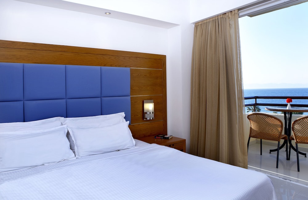 Sunshine Rhodes - All Inclusive — Rooms in Ialyssos, South Aegean