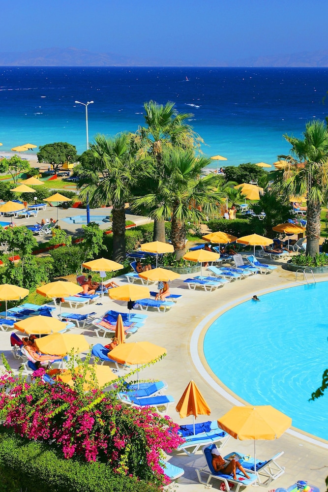 Sunshine Rhodes - All Inclusive — Pool in Ialyssos, South Aegean