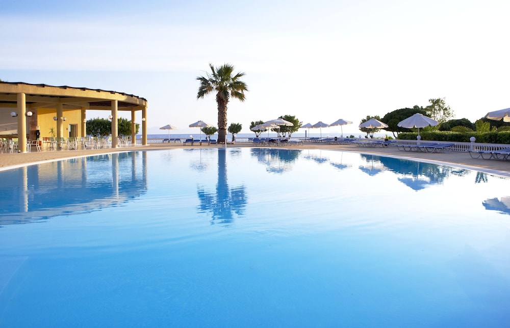 Sunshine Rhodes - All Inclusive — Pool in Ialyssos, South Aegean