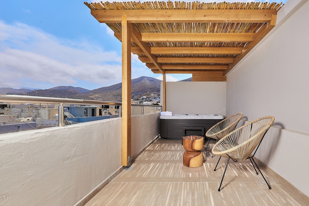 Lotus Rise Hotel — Hotel rooms in Hersonissos