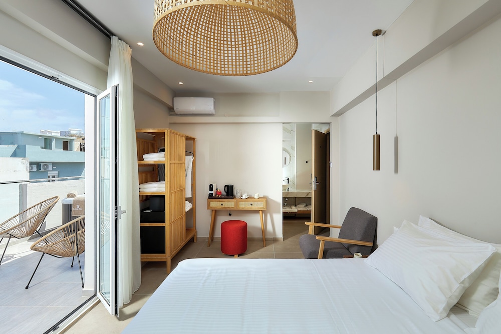 Lotus Rise Hotel — Hotel rooms in Hersonissos