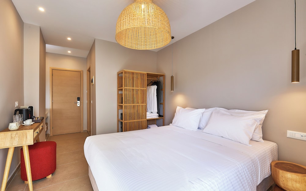 Lotus Rise Hotel — Hotel rooms in Hersonissos
